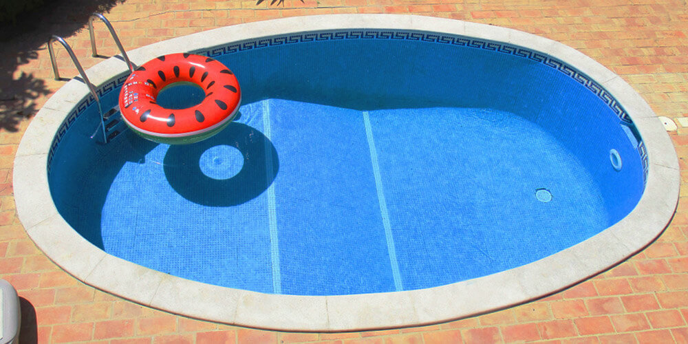 small oval vinyl pool